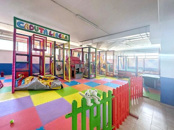 locale di sgombero in vendita a Tiggiano