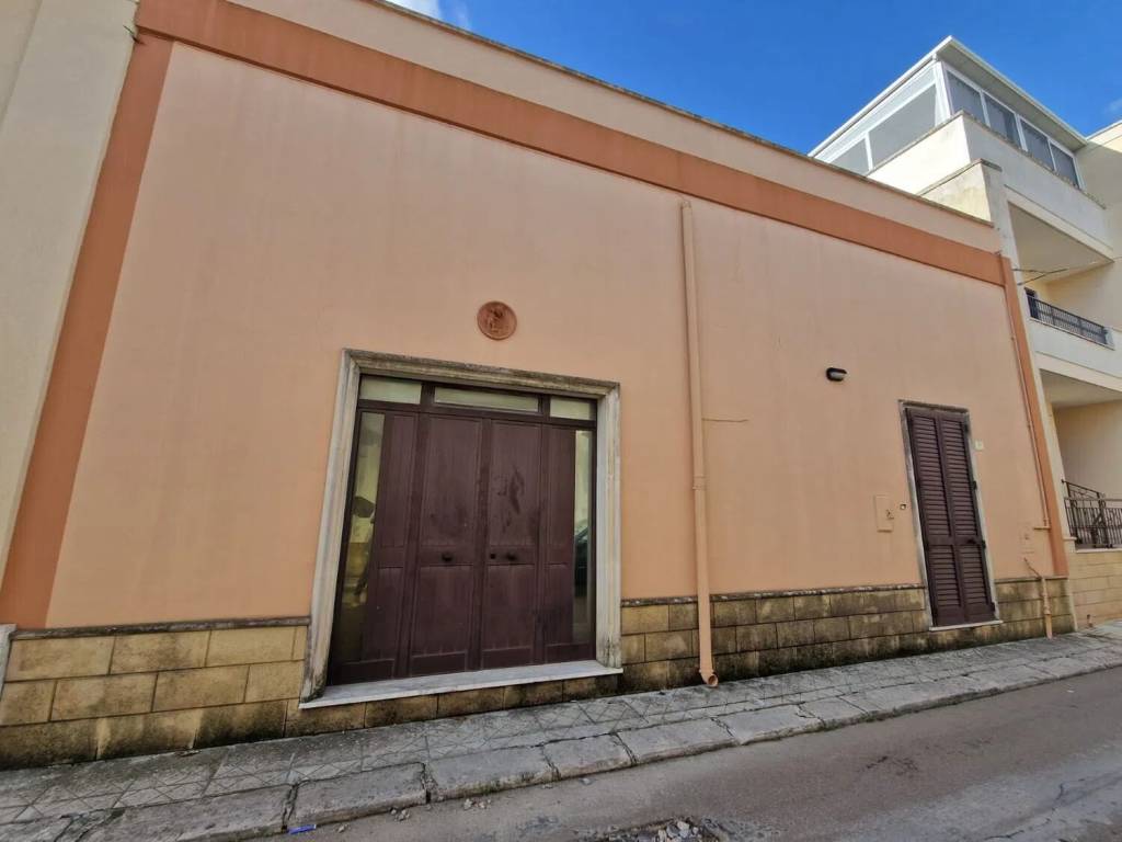 casa indipendente in vendita a Trepuzzi