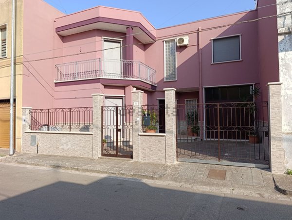 casa indipendente in vendita a Trepuzzi