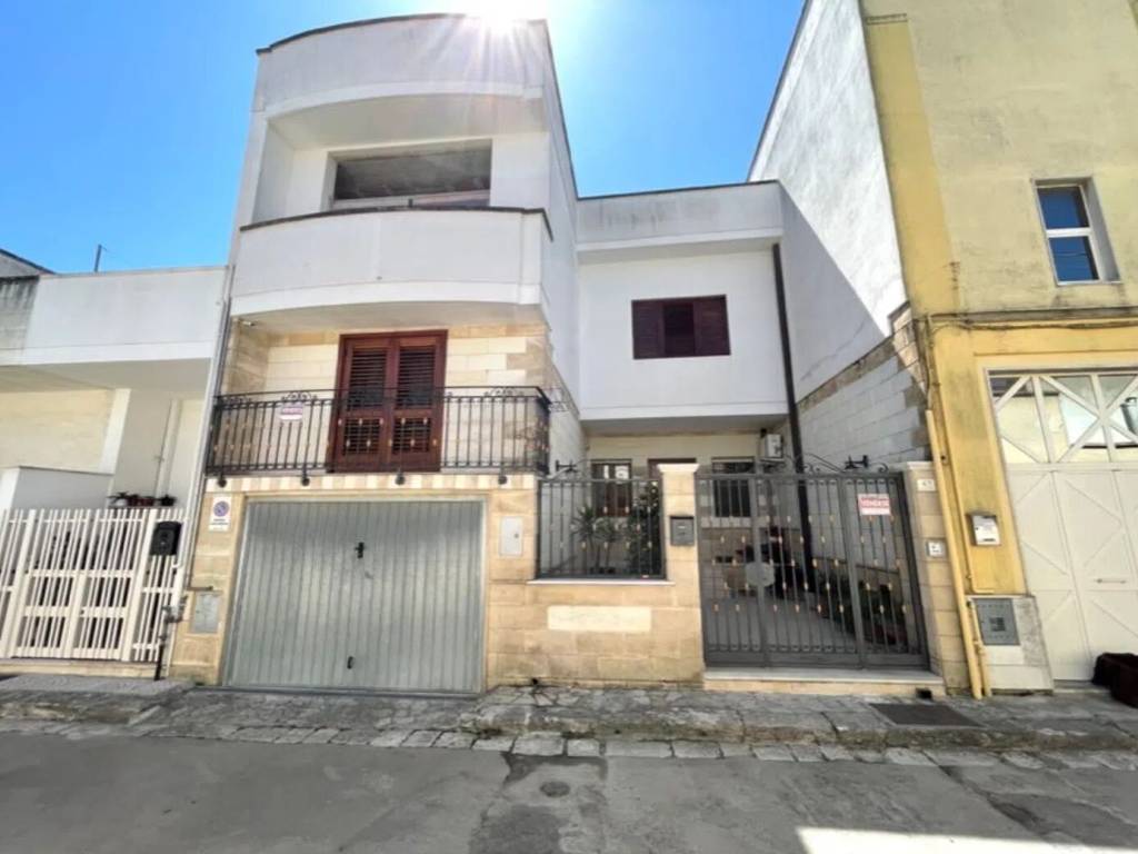 casa indipendente in vendita a Trepuzzi