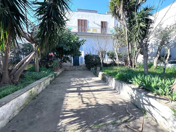 casa indipendente in vendita a Trepuzzi