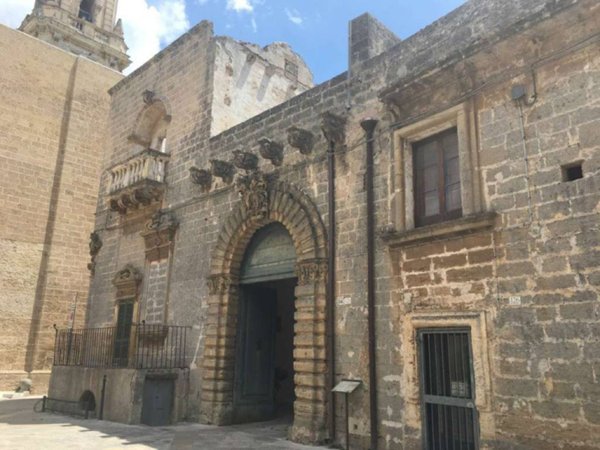 intera palazzina in vendita a Trepuzzi