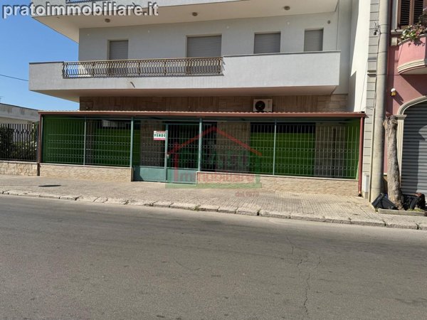 locale commerciale in vendita a Trepuzzi