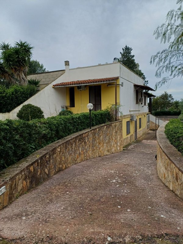 casa indipendente in vendita a Trepuzzi