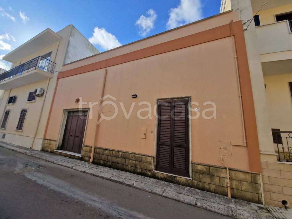 casa indipendente in vendita a Trepuzzi