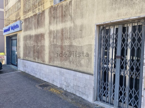 locale commerciale in vendita a Trepuzzi