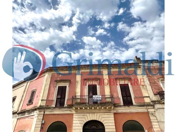 intera palazzina in vendita a Tricase