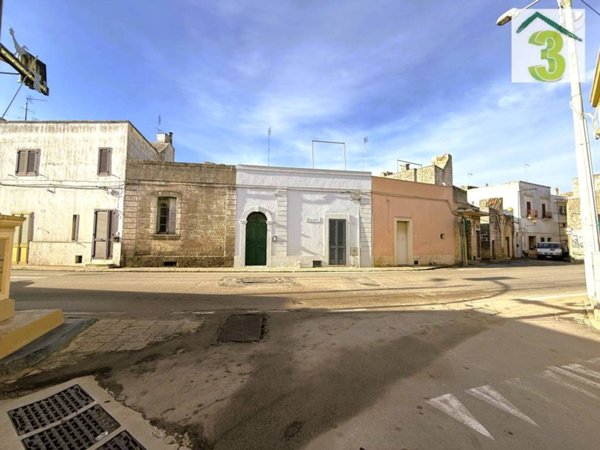 casa indipendente in vendita a Tricase in zona Lucugnano