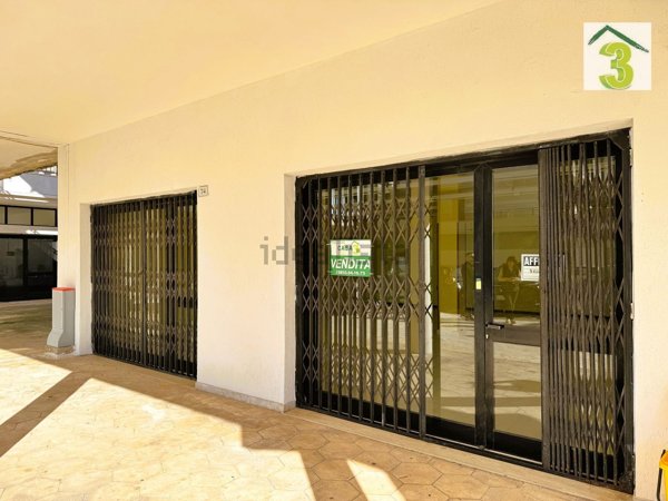 locale commerciale in vendita a Tricase