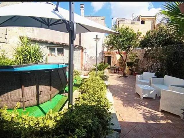 casa indipendente in vendita a Tricase in zona Lucugnano