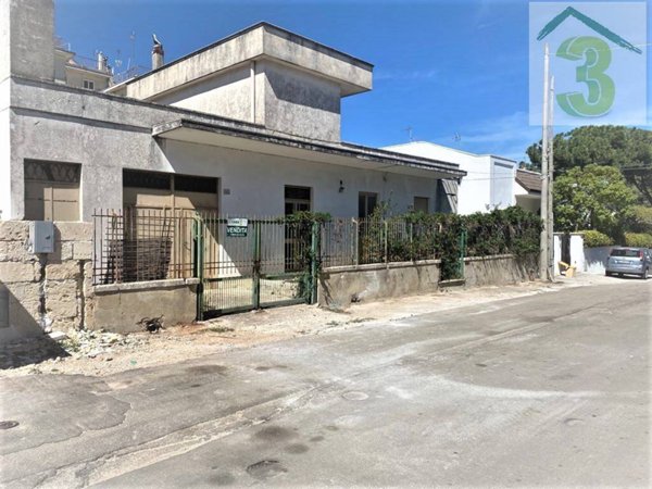 casa indipendente in vendita a Tricase