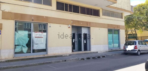 locale commerciale in vendita a Tricase