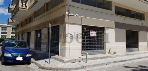 locale commerciale in vendita a Tricase