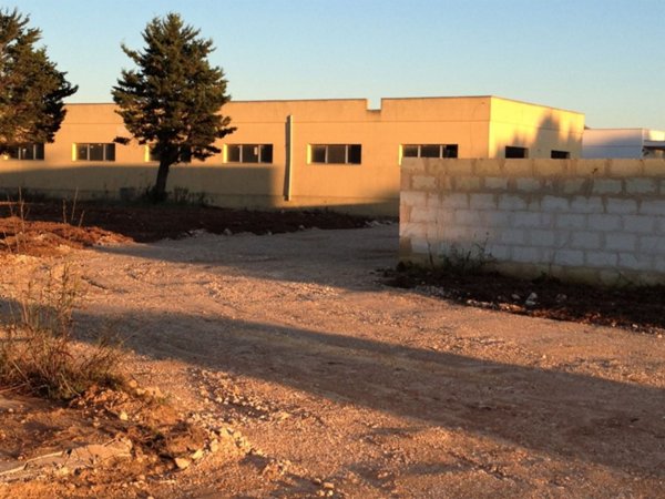 locale commerciale in vendita a Tricase