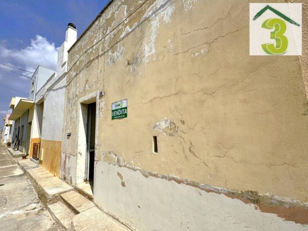 appartamento in vendita a Tricase in zona Depressa