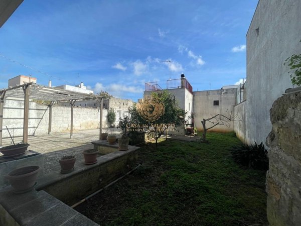 casa indipendente in vendita a Tricase