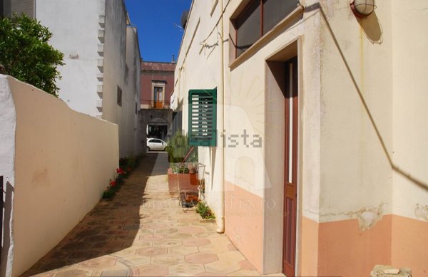 casa indipendente in vendita a Tricase