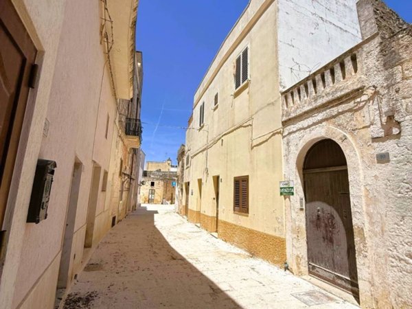 casa indipendente in vendita a Tricase