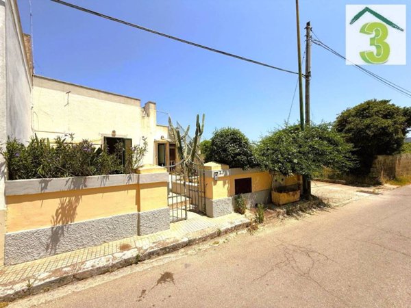 casa indipendente in vendita a Tricase