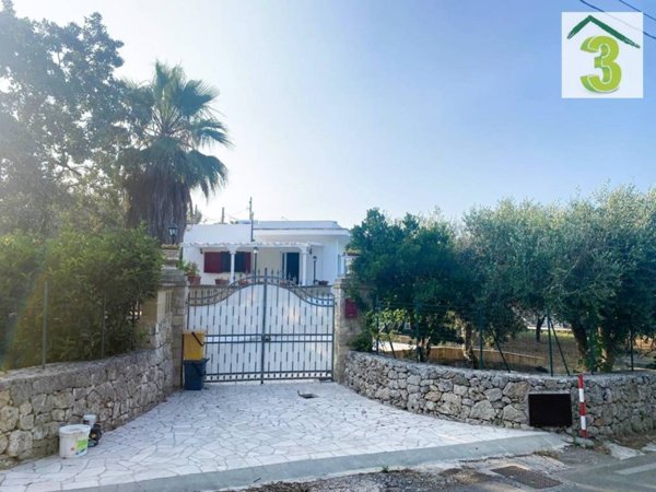casa indipendente in vendita a Tricase