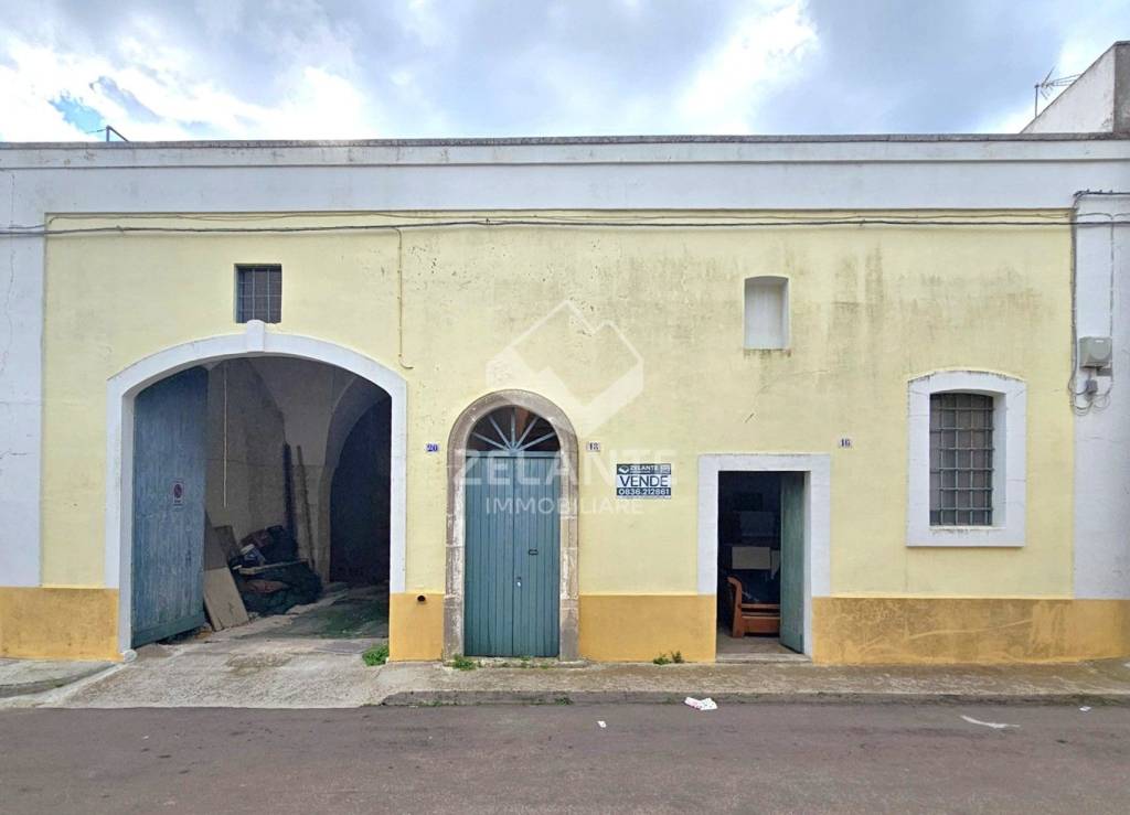 casa indipendente in vendita a Tricase in zona Depressa