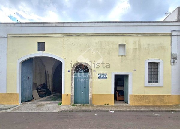 casa indipendente in vendita a Tricase in zona Depressa