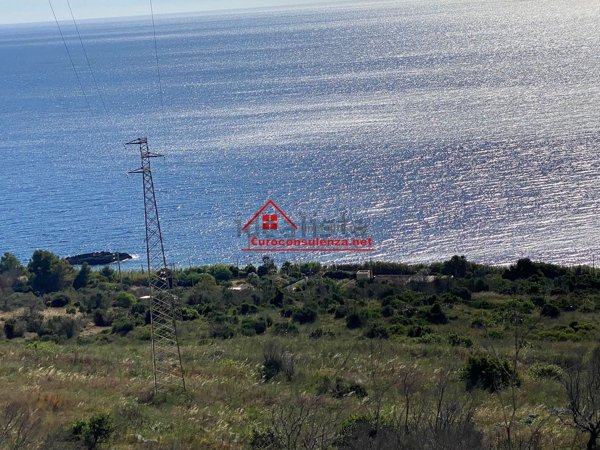 casa indipendente in vendita a Tricase