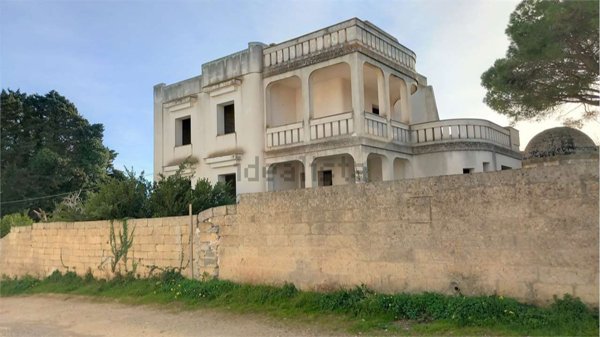 casa indipendente in vendita a Tricase in zona Depressa