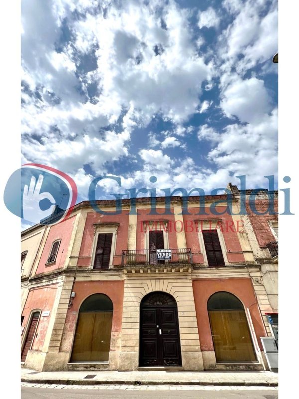 locale commerciale in vendita a Tricase
