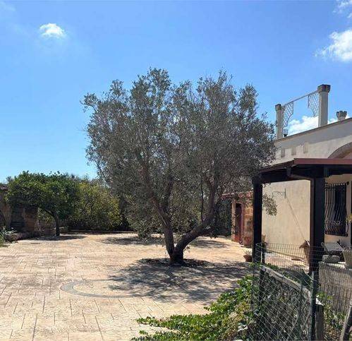 casa indipendente in vendita a Tricase