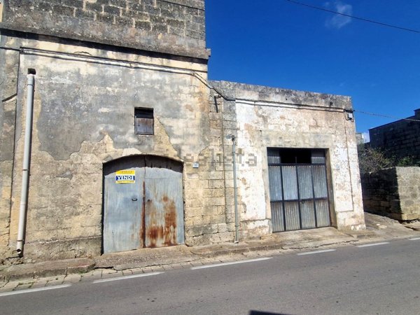 casa indipendente in vendita a Tricase in zona Lucugnano