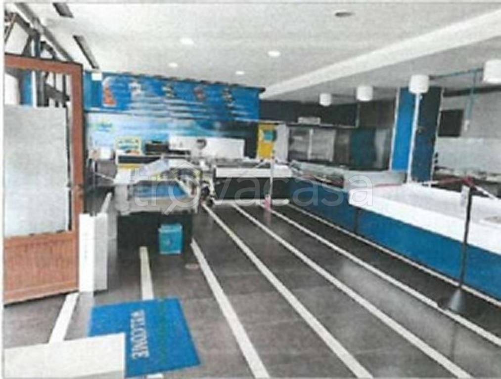 locale commerciale in vendita a Tricase