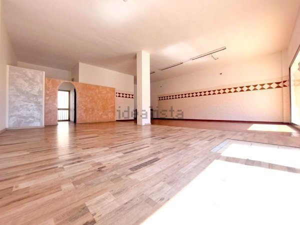 locale commerciale in vendita a Tricase