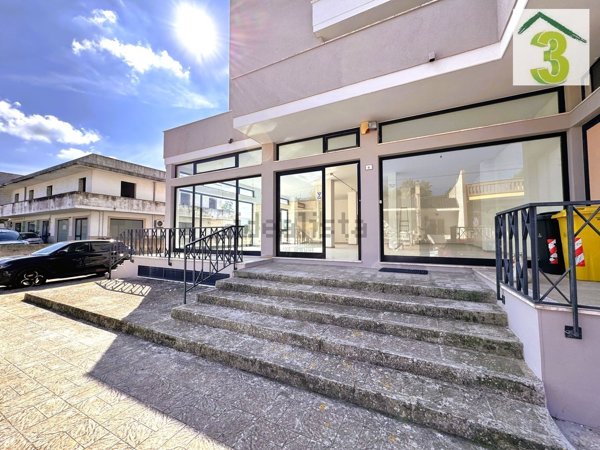 locale commerciale in vendita a Tricase
