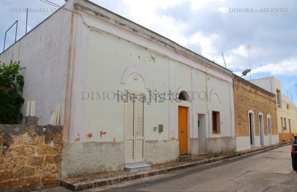 casa indipendente in vendita a Tricase