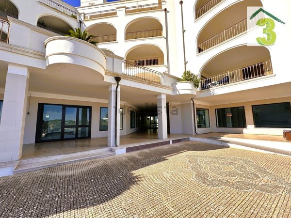 locale commerciale in vendita a Tricase