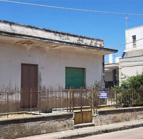 casa indipendente in vendita a Tricase in zona Depressa