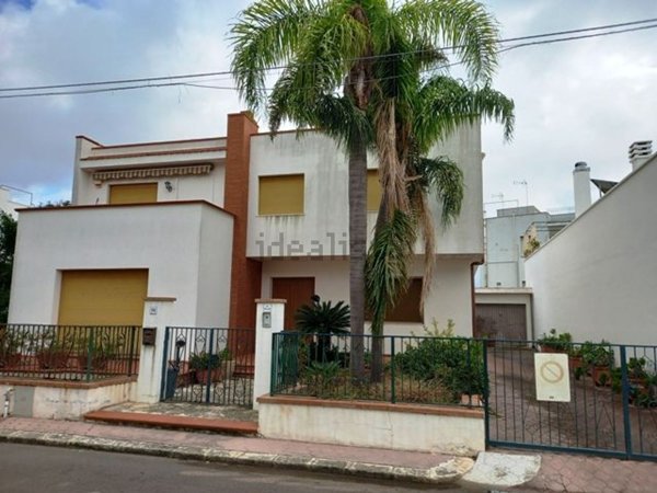 casa indipendente in vendita a Tricase