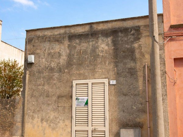 locale commerciale in vendita a Tricase