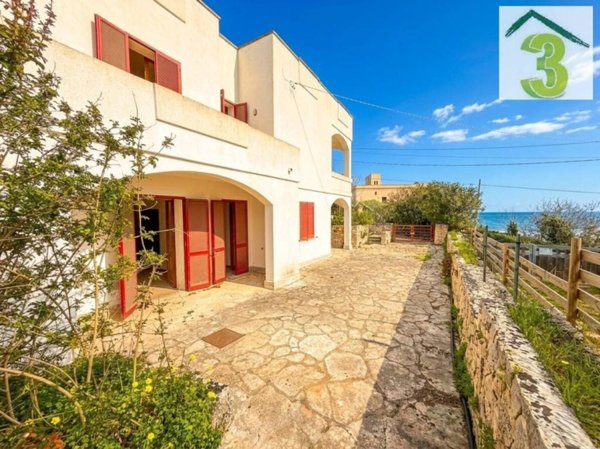casa indipendente in vendita a Tricase
