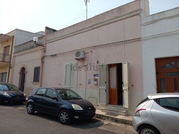 pentavano in vendita a Tricase in zona Depressa