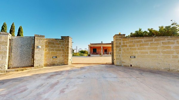 casa indipendente in vendita a Tricase