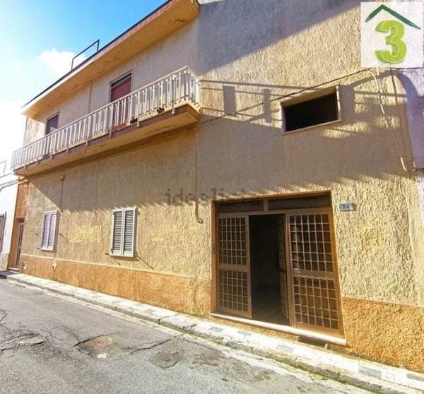 casa indipendente in vendita a Tricase