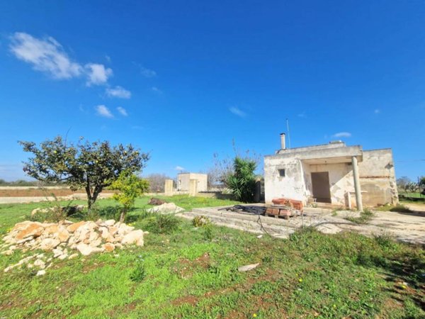 casa indipendente in vendita a Tricase