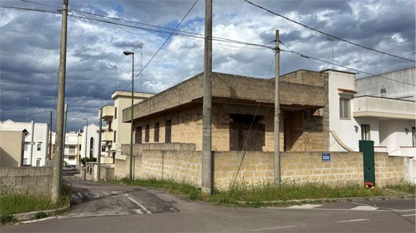 casa indipendente in vendita a Tricase