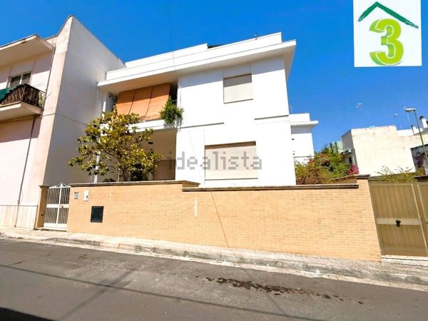 casa indipendente in vendita a Tricase