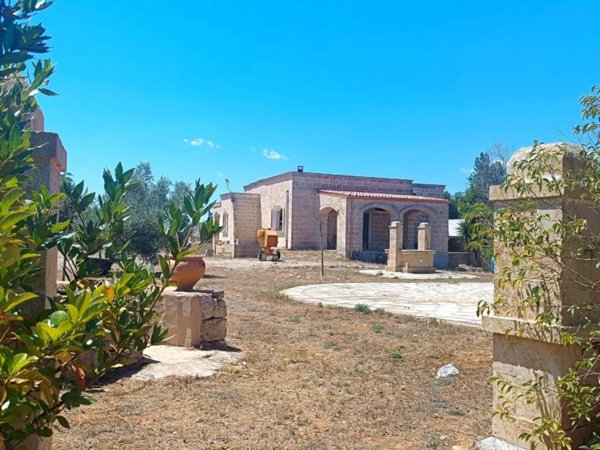 casa indipendente in vendita a Tricase
