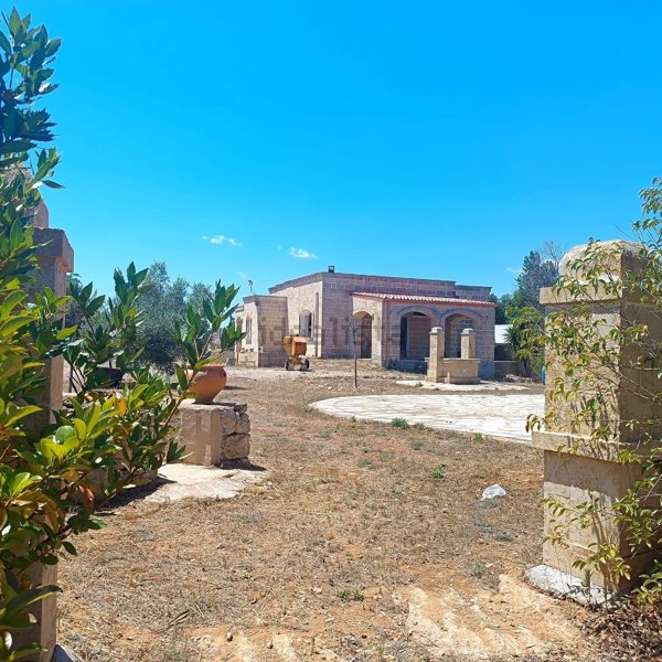 casa indipendente in vendita a Tricase