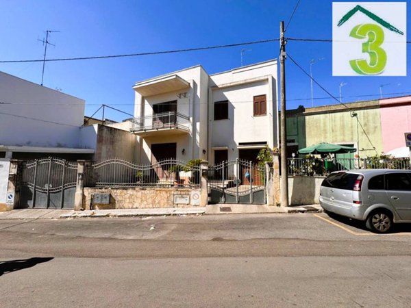 casa indipendente in vendita a Tricase