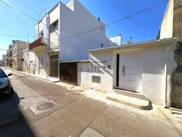 casa indipendente in vendita a Tricase